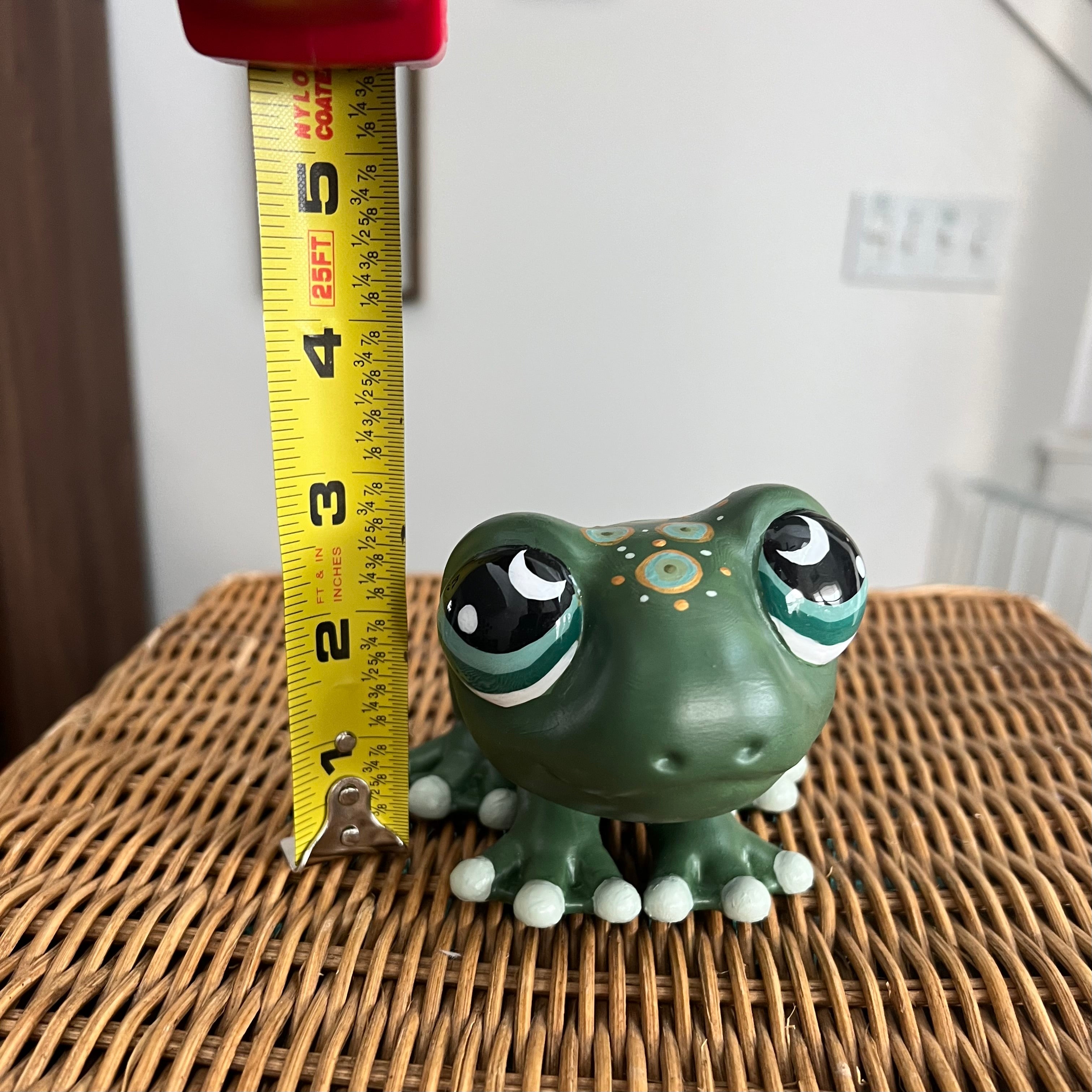 Hand-Painted Jumbo Keepsake Pet- Frog